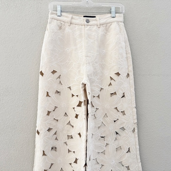 Cynthia Rowley Flora Cutout Jeans High Waist Wide Leg Cream Floral Lace Denim 26 - Picture 7 of 15